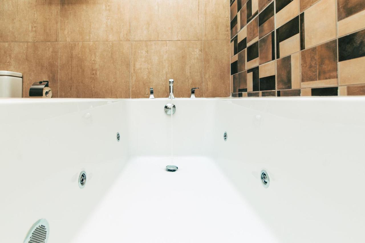 Blackwood Boutique Hotel And Apartments Dar-es-Salaam Eksteriør bilde